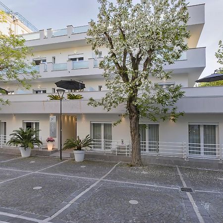 Residence Armony ミザーノ・アドリアーティコ エクステリア 写真